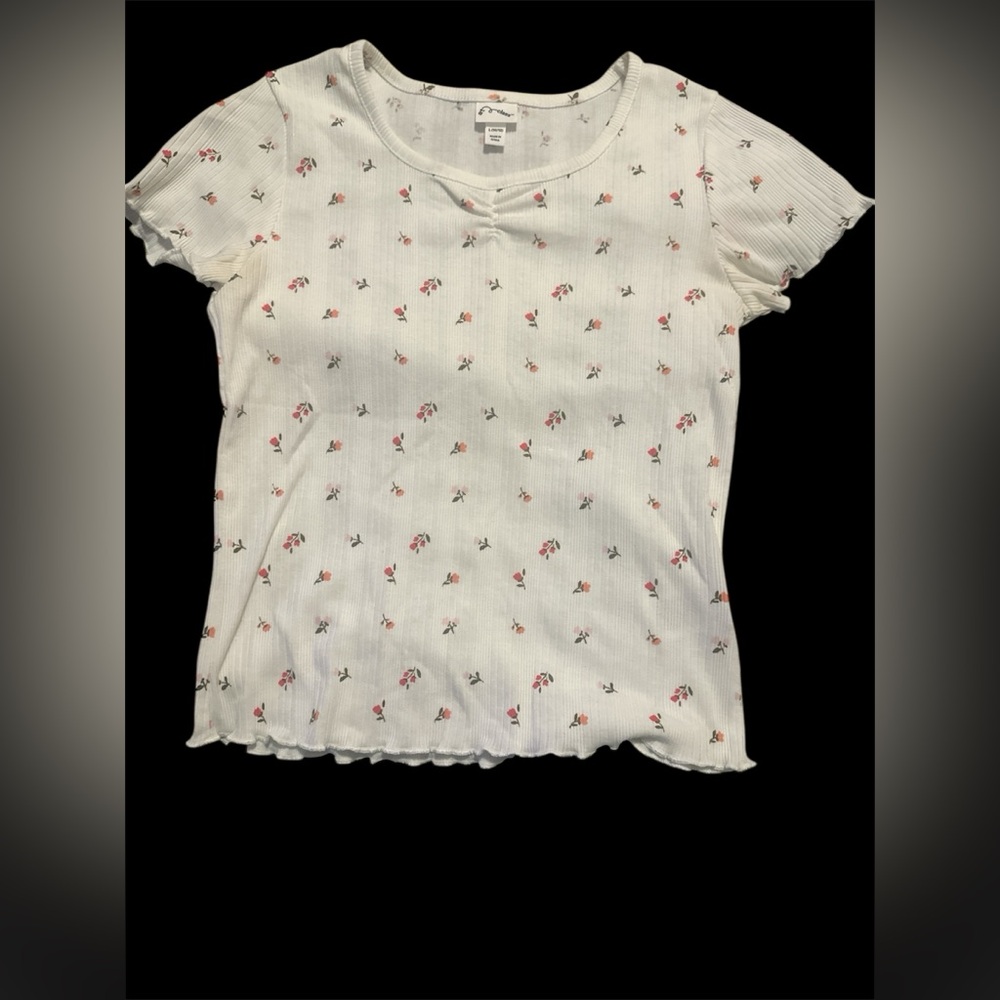 NWOT art class Floral White Women's Top